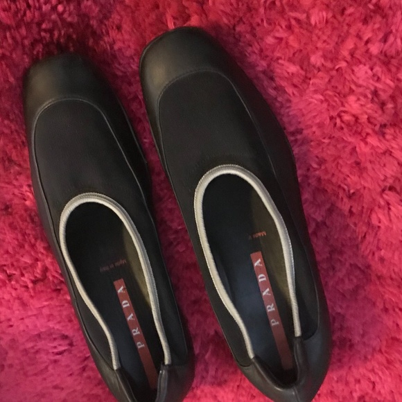 Authentic PRADA Excellent Condition - Picture 1 of 6